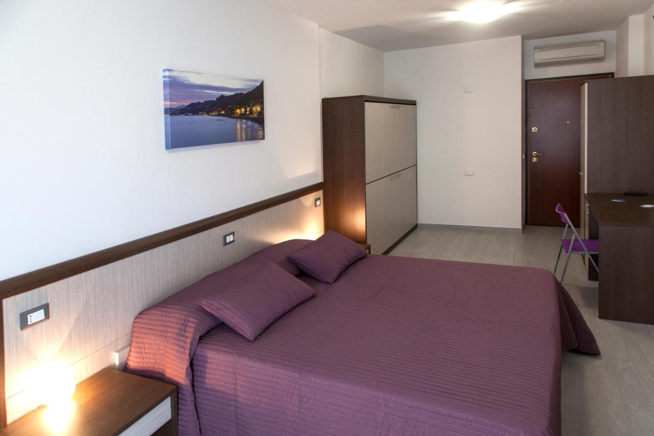 Locanda Brezza Marina camera quadrupla Finale Ligure Exterior foto